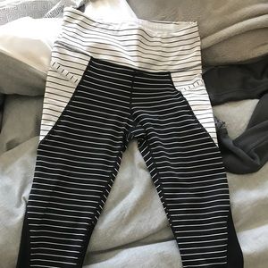 Athleta striped relay capris, size M